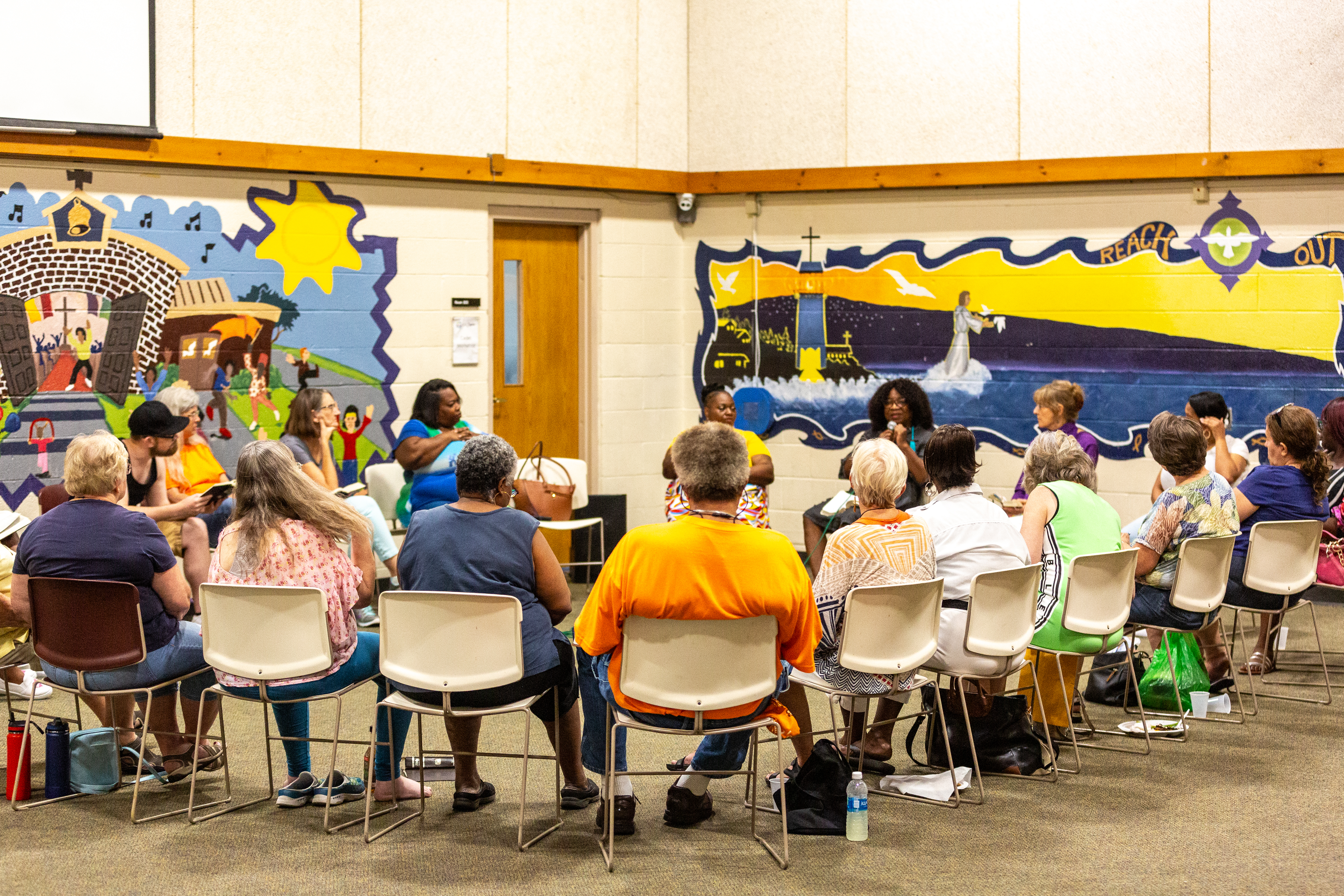 Kavod Fellowship gathers for Bible study