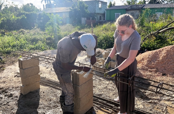 Faith CRC Volunteers in the Dominican Republic 2022 Volunteers from North America work side-by-side with Haitians in the Dominican Republic to construct a church building